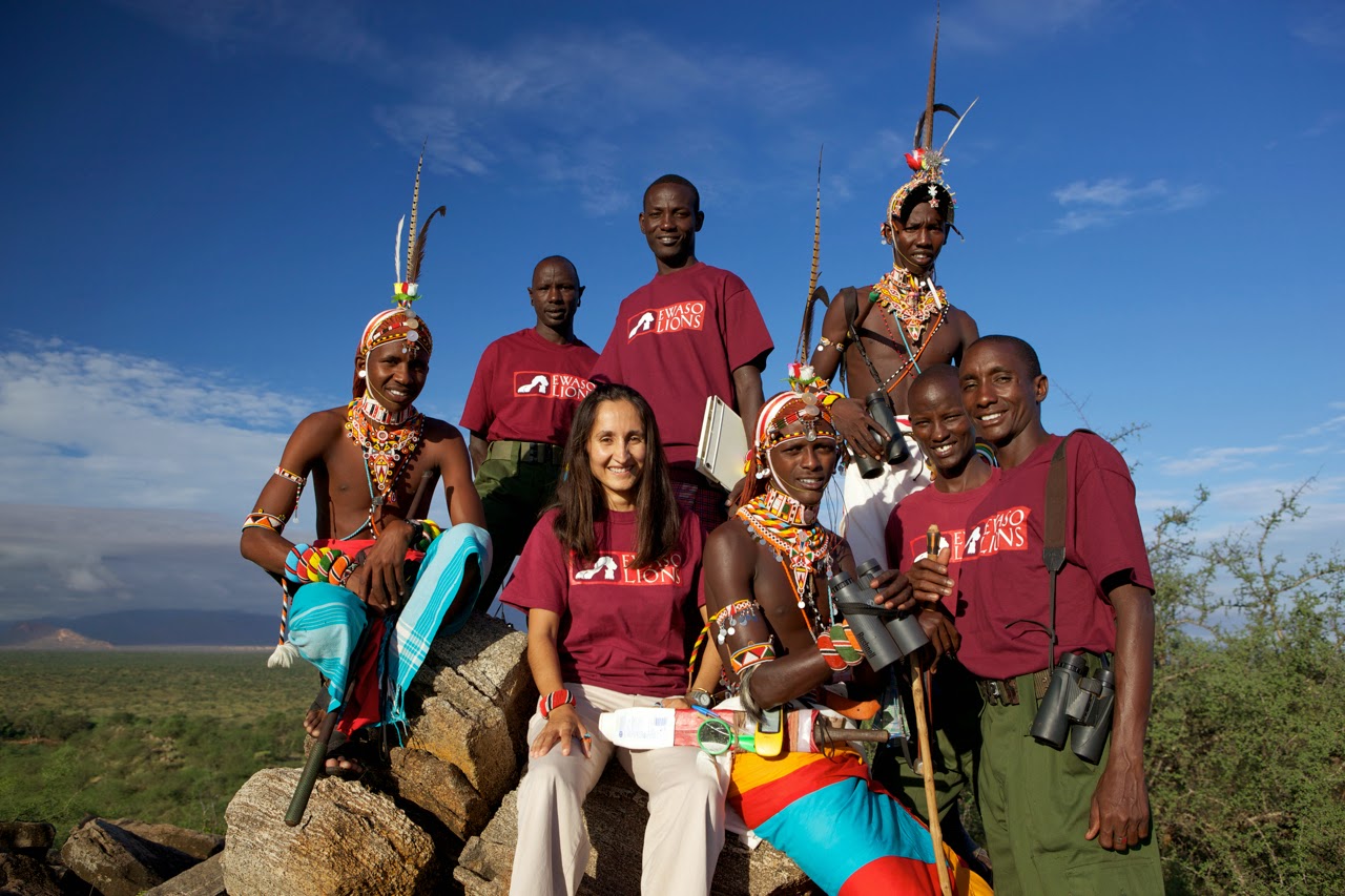 shivani-bhalla-the-field-team-and-members-of-the-local-community_credit-tony-allport