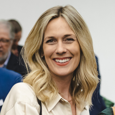 Portrait of Victoria Thompson